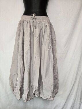 Be the Revival Women’s Beige Nylon Skirt – Balloon Hem & Lace Panels – Size S